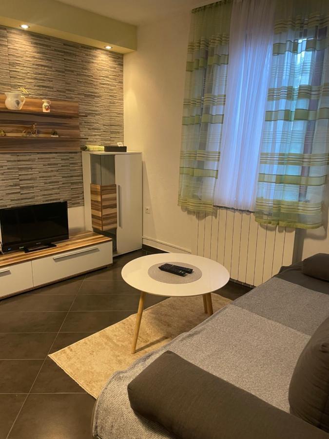 App Ena Umag Exterior foto