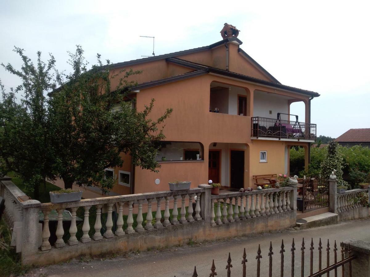 App Ena Umag Exterior foto